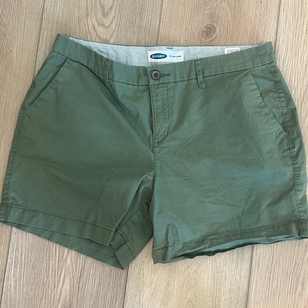 Old Navy Everyday shorts